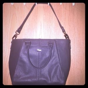 Very good condition jewel 💎 thirty one purse!